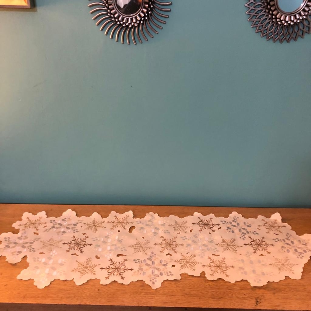 Christmas Embroidered Table Runner Snowflake White Silver Centerpiece Used